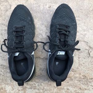 Nike men’s training Air Max running/athletic shoes
